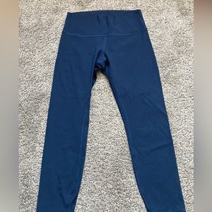 Lululemon navy blue wunder under!